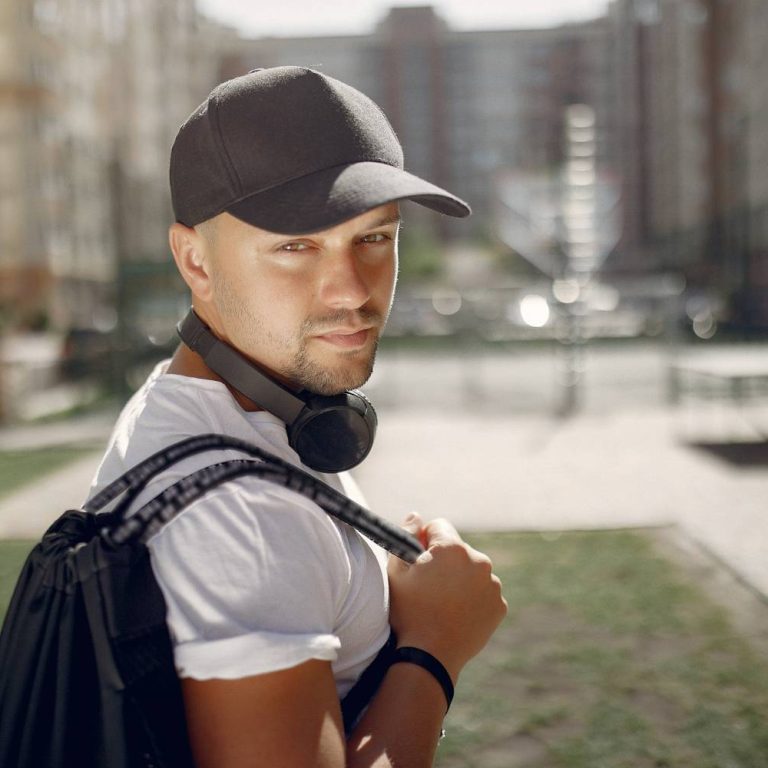 Tomar el sol después de injerto capilar